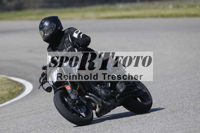 /01 02.04.2026 MAZ ADR/Gruppe gelb Gruppe gruen/unklar